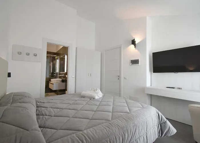 Cavour Guest house 3*